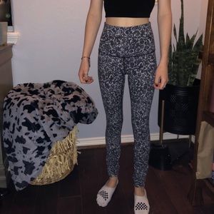 Lululemon High-waisted tight Lace Pattern